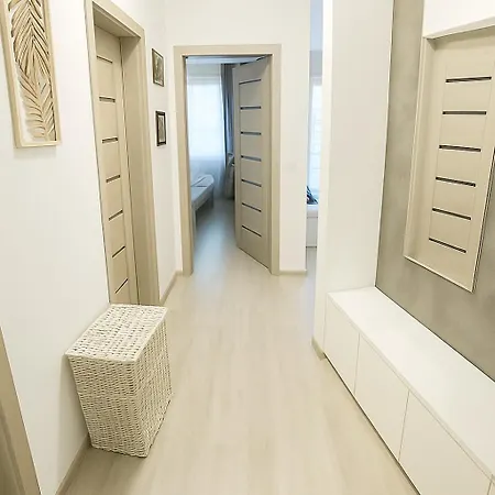 5-style In The Heart Of 1 Min From The Main